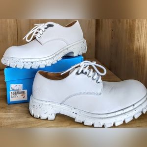 John Fluevog OFFICIAL TUESDAY EVERYDAY DERBY LACE-UP SHOE